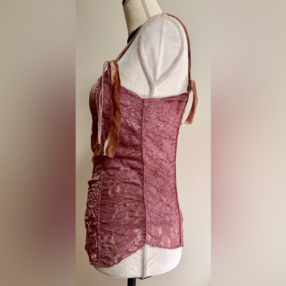 Y2K Vintage Express Seven7 collection Pink velvet and lace top SZ Large - Picture 3 of 9